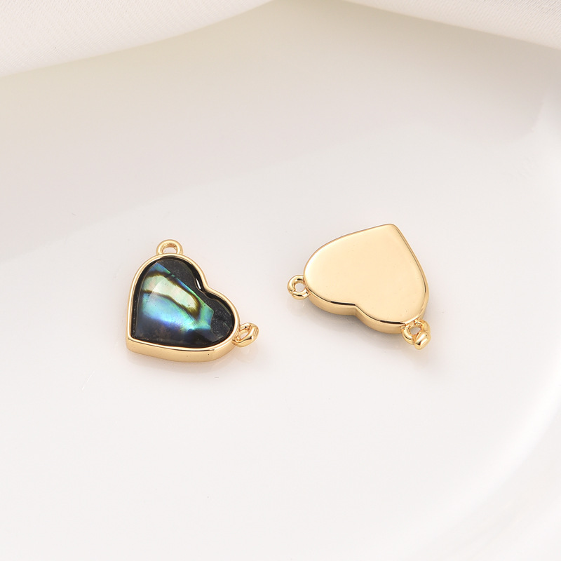 18K gold, one heart pendant (10 * 14mm)