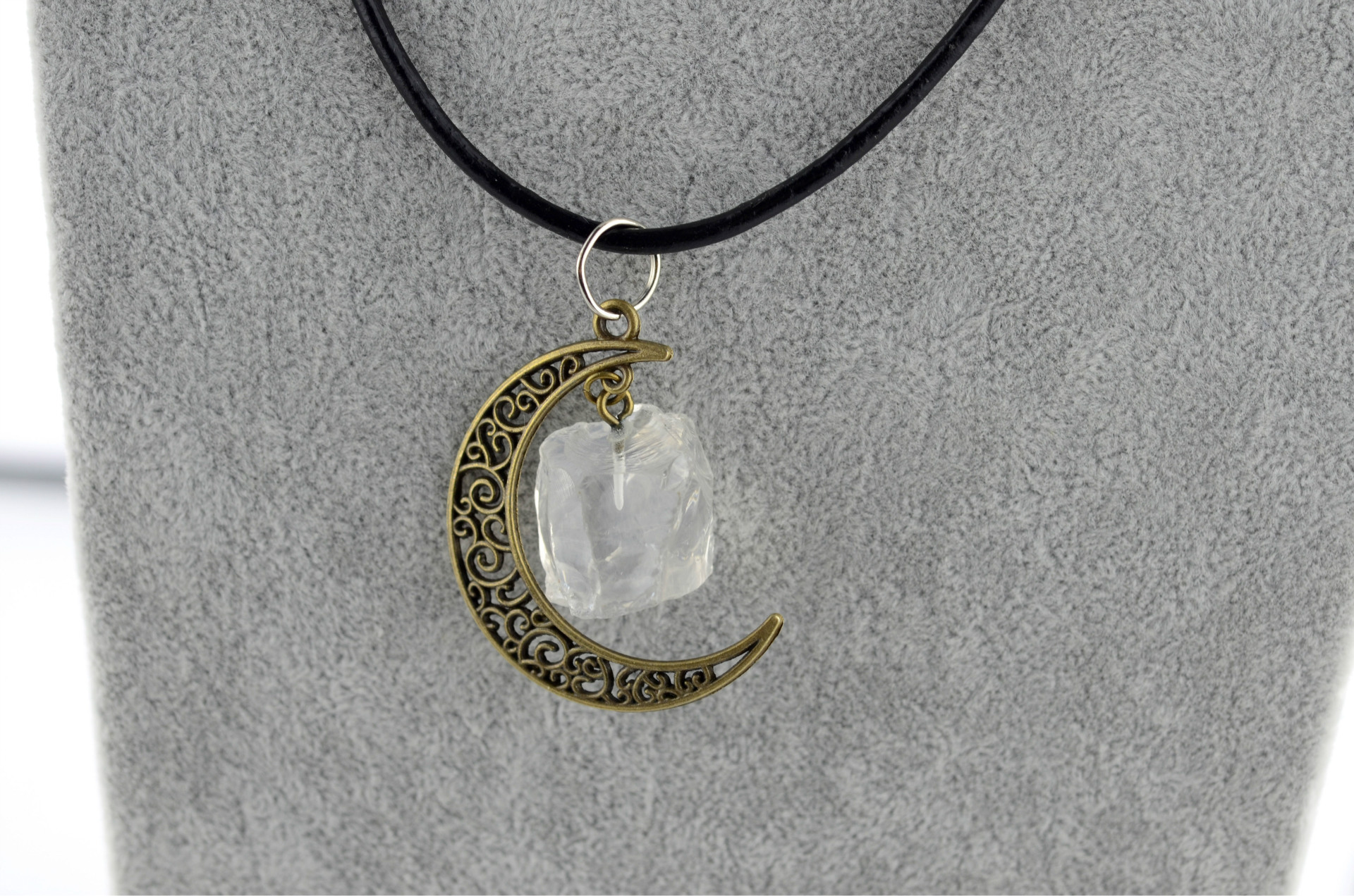 6:Ancient bronze in white crystal