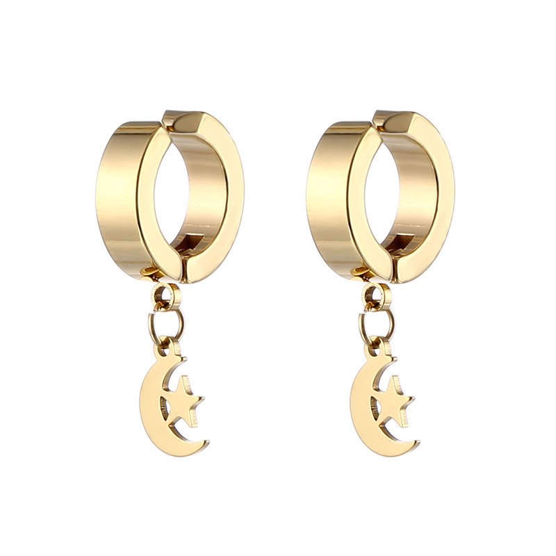 6:Gold ear clip