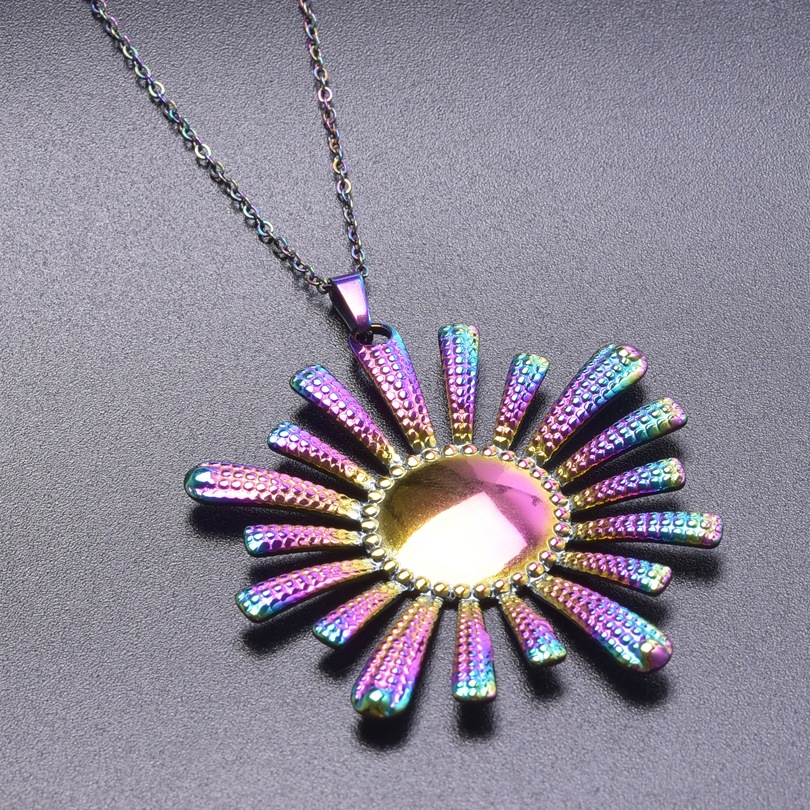 5:Colorful necklace