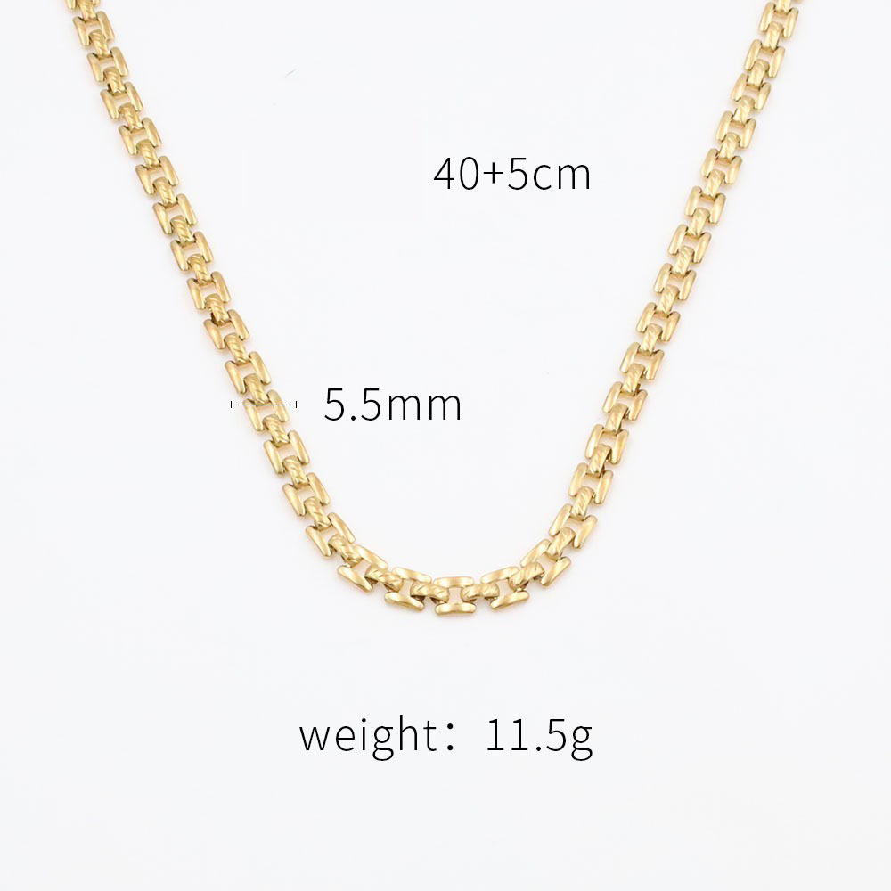 4:Gold necklace