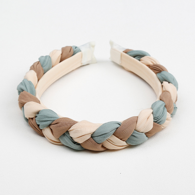 Three color contrast headband