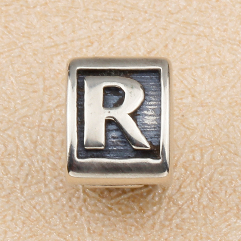 R