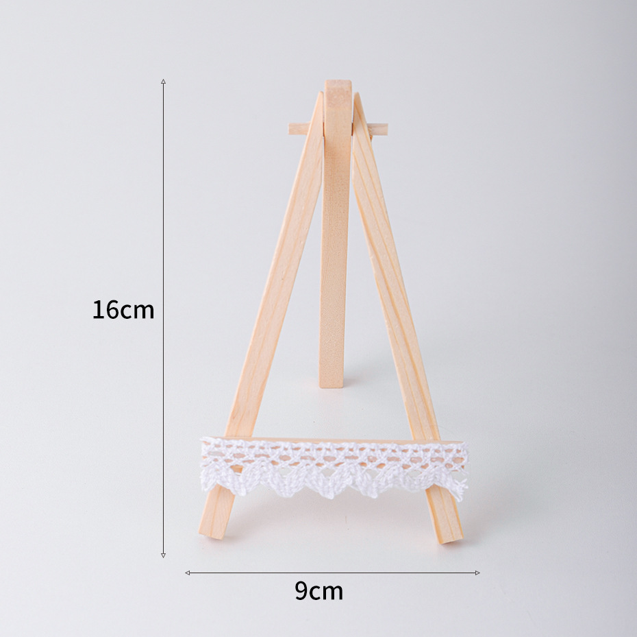 Mini tripod with lace