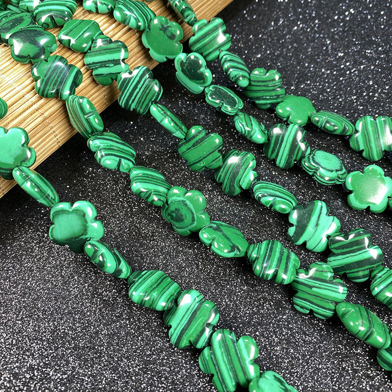 malachite 16 * 16 * 6mm about 25 pieces