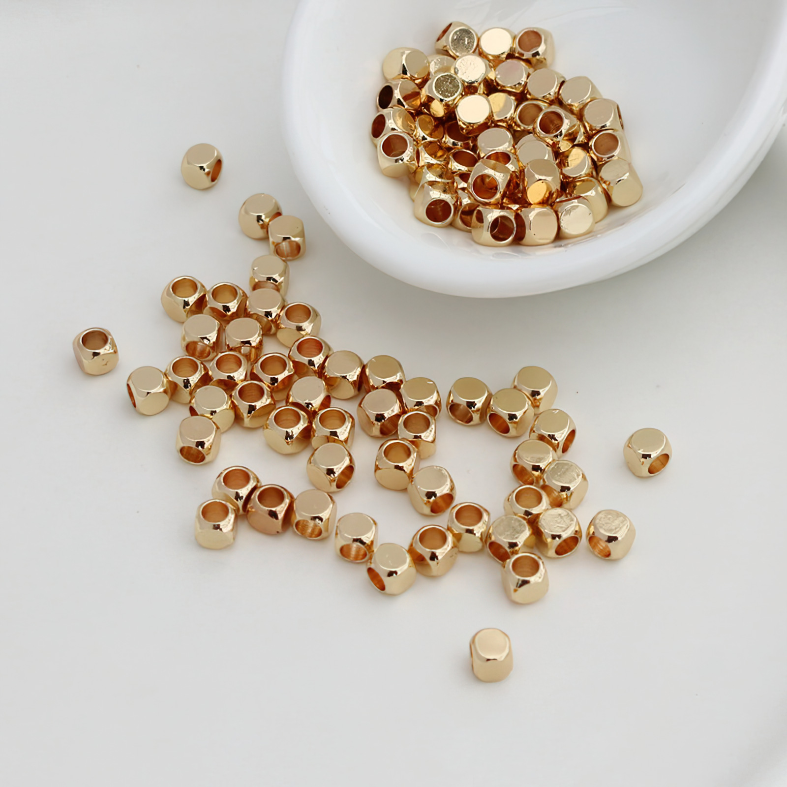 14 karat light gold 2.5mm