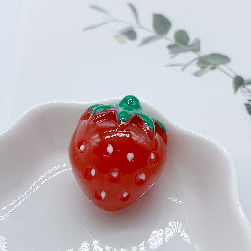 strawberry 25x30mm