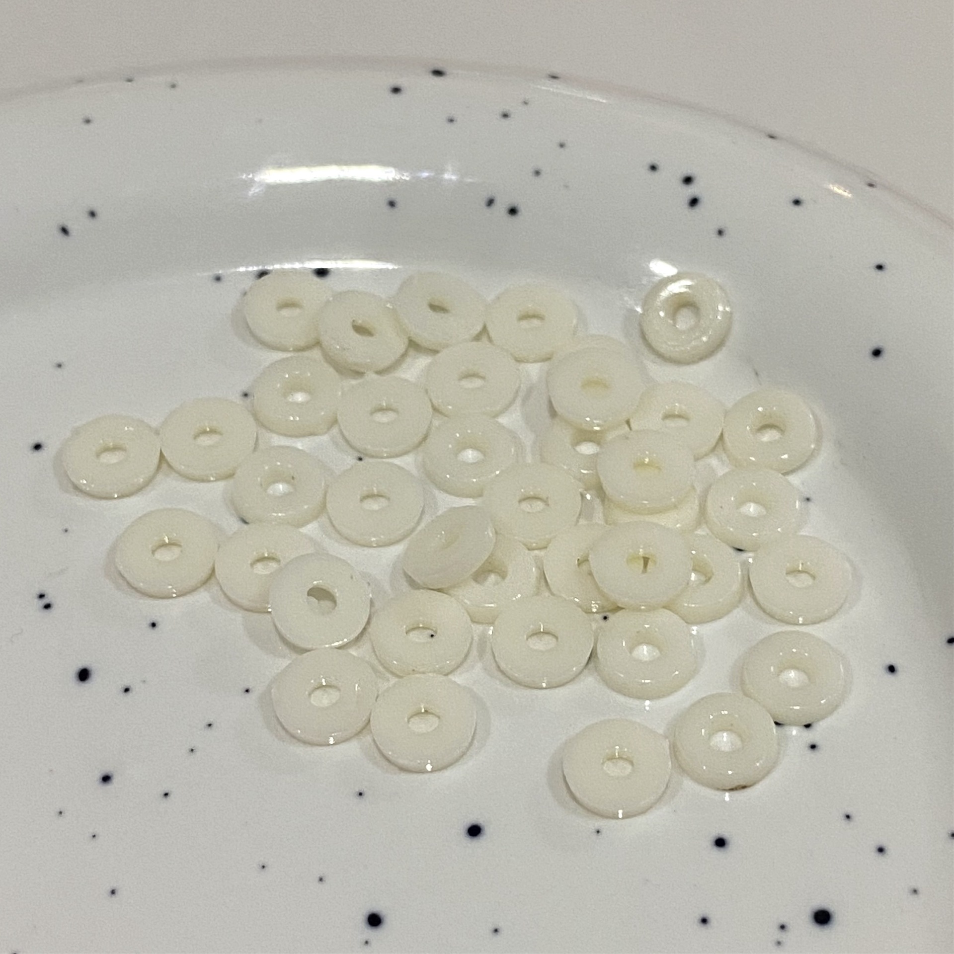 7 blanc cassé