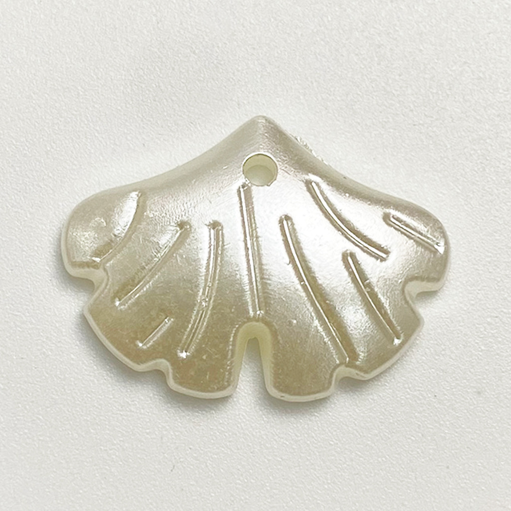 ginkgo leaf 15x20mm