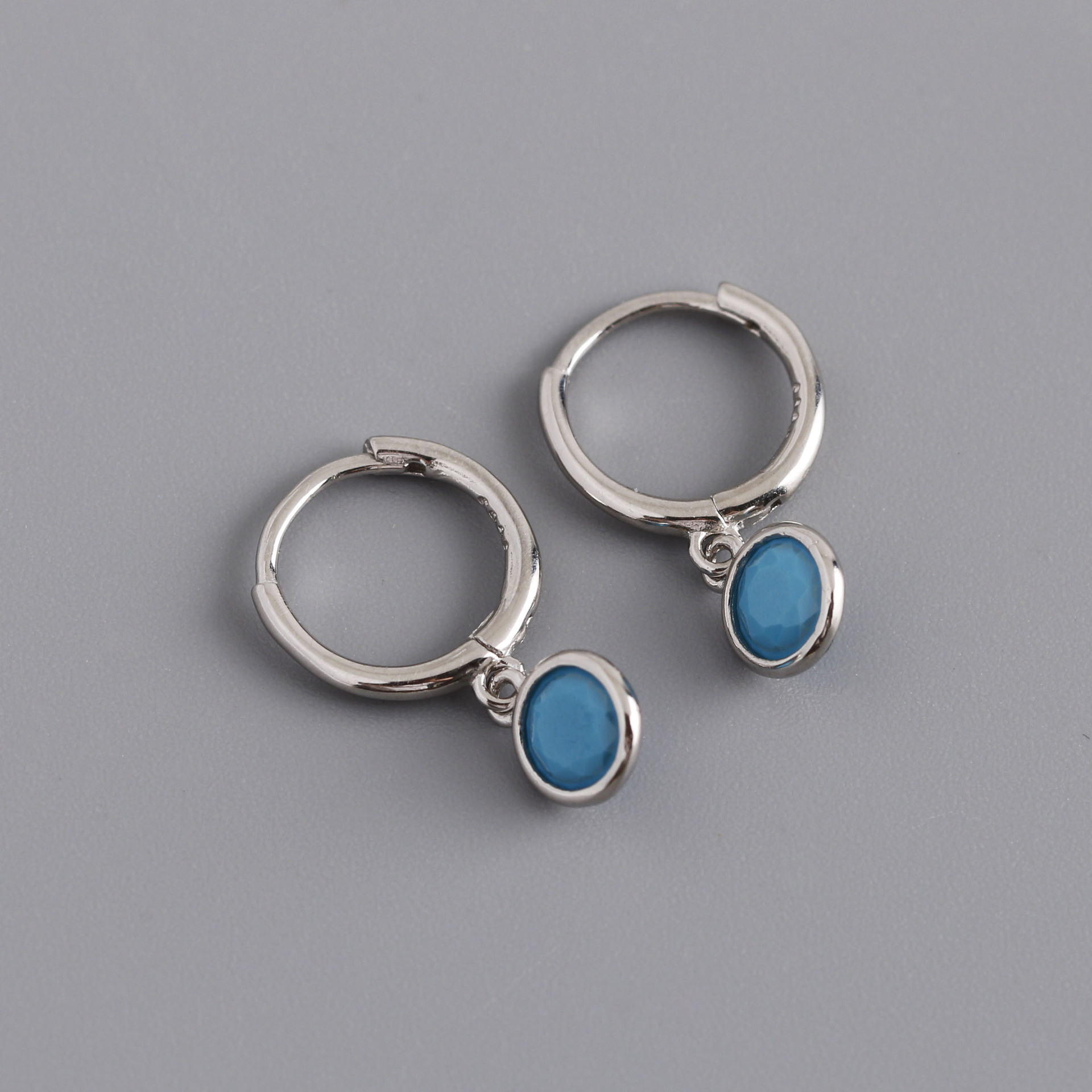 Turquoise (white gold)