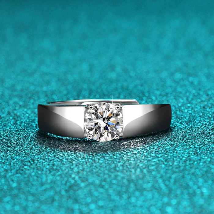 2:One carat [Moissanite white grade]