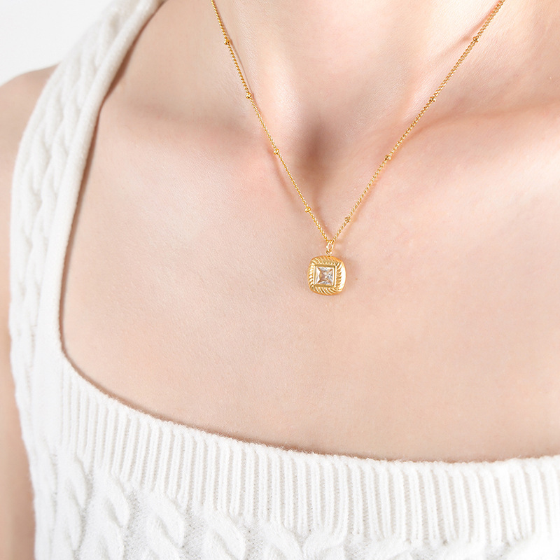 Gold white zircon necklace