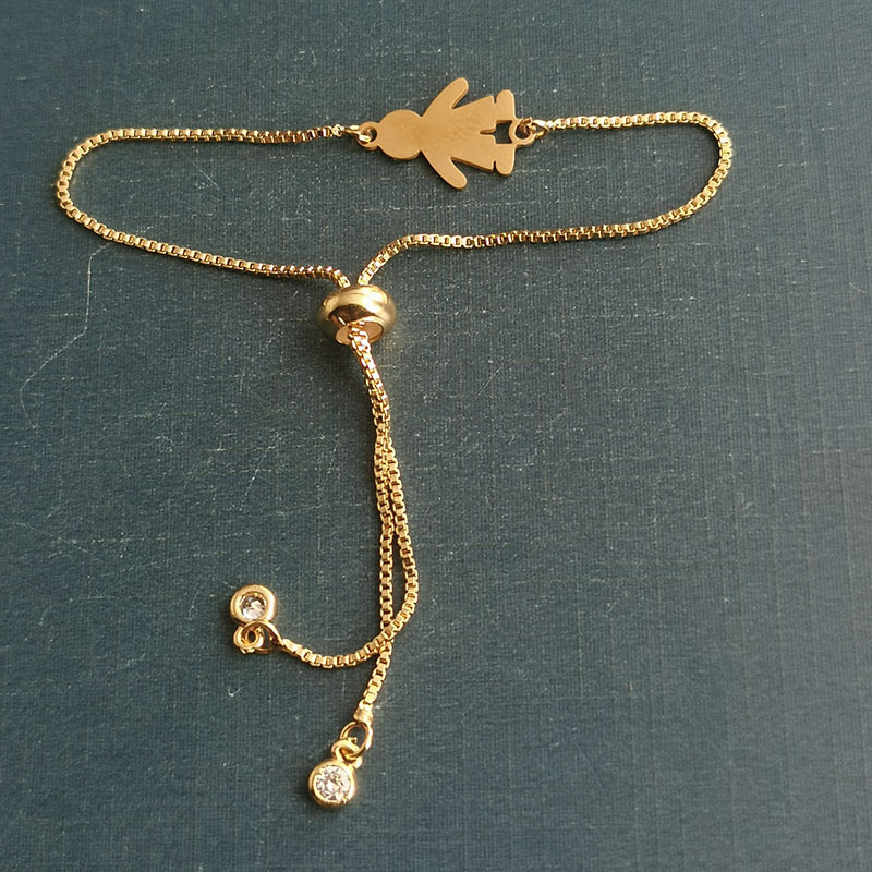 4:Gold bracelet