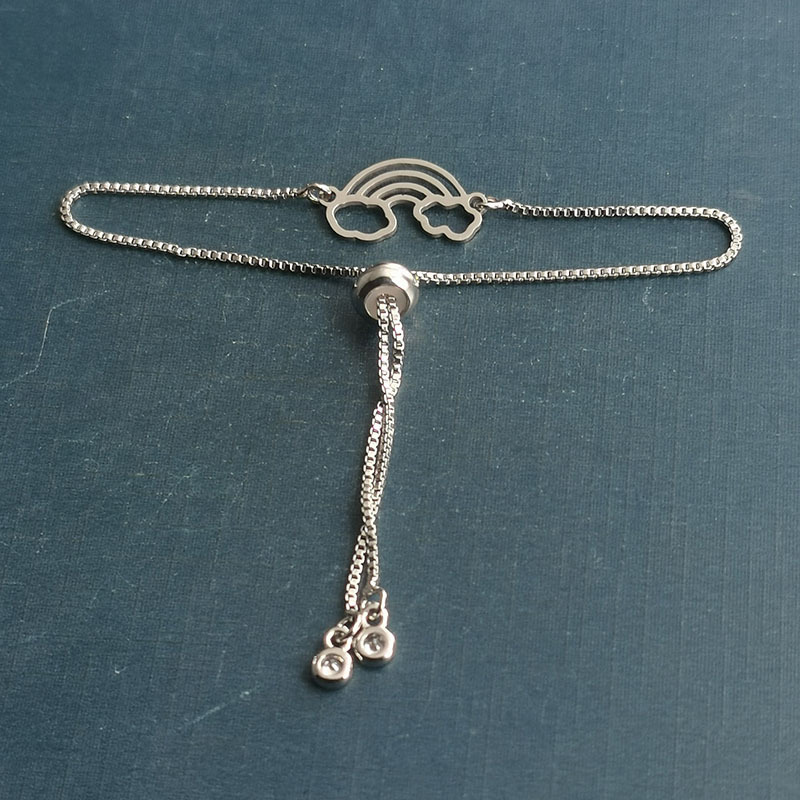 2:Silver bracelet