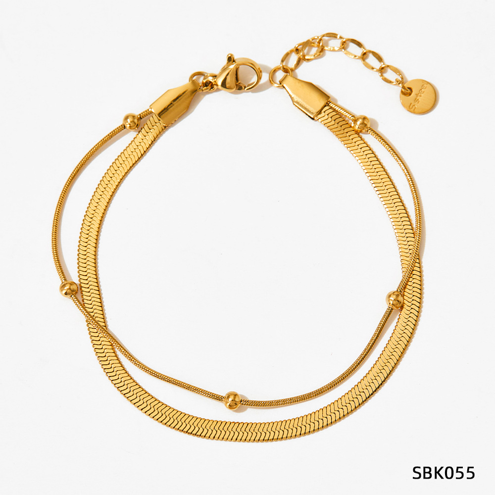 1:Gold bracelet