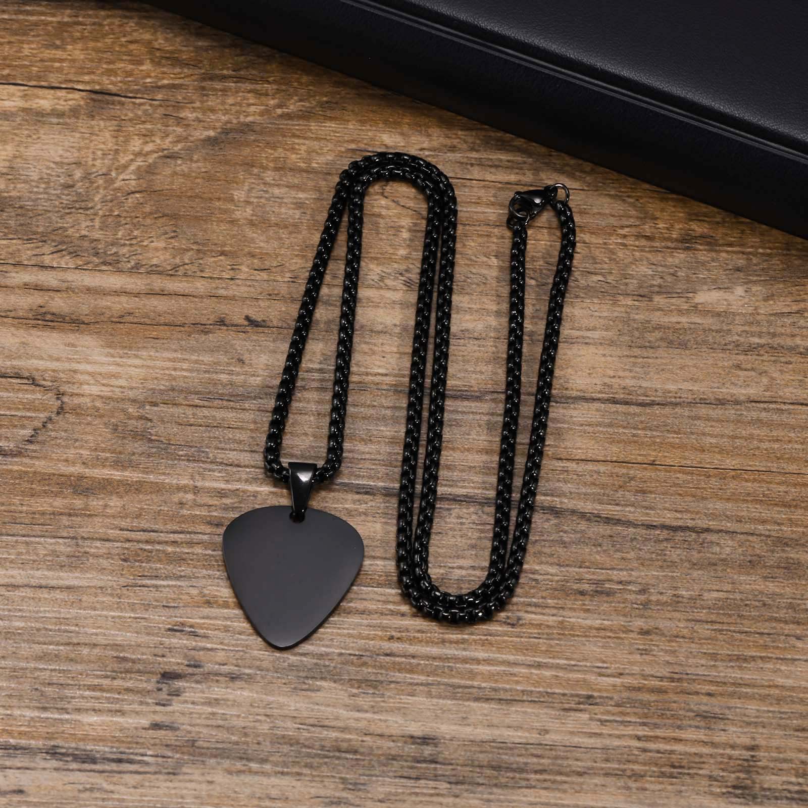 Black pendant with 60cm chain