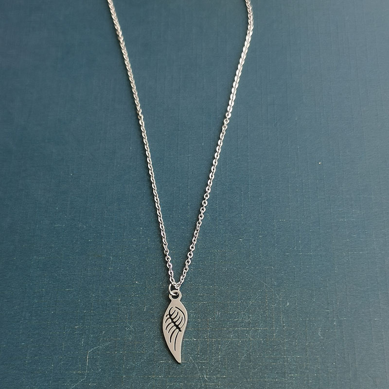 2:Silver necklace