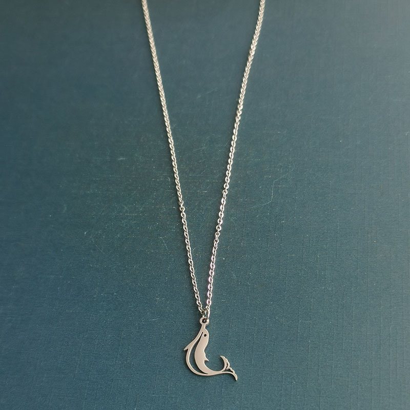 2:Silver necklace