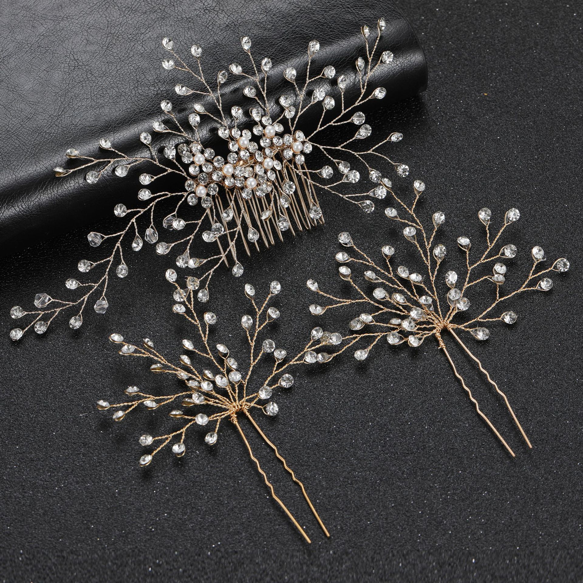 Blonde hair comb 2 Hairpins