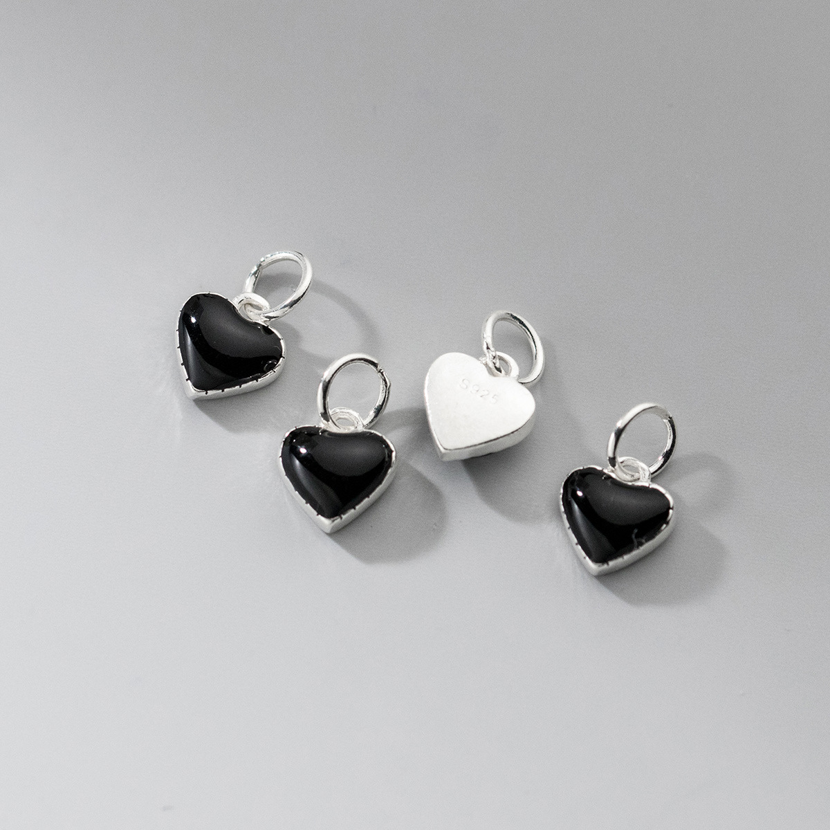 2:Black-8 * 8 * 4 mm