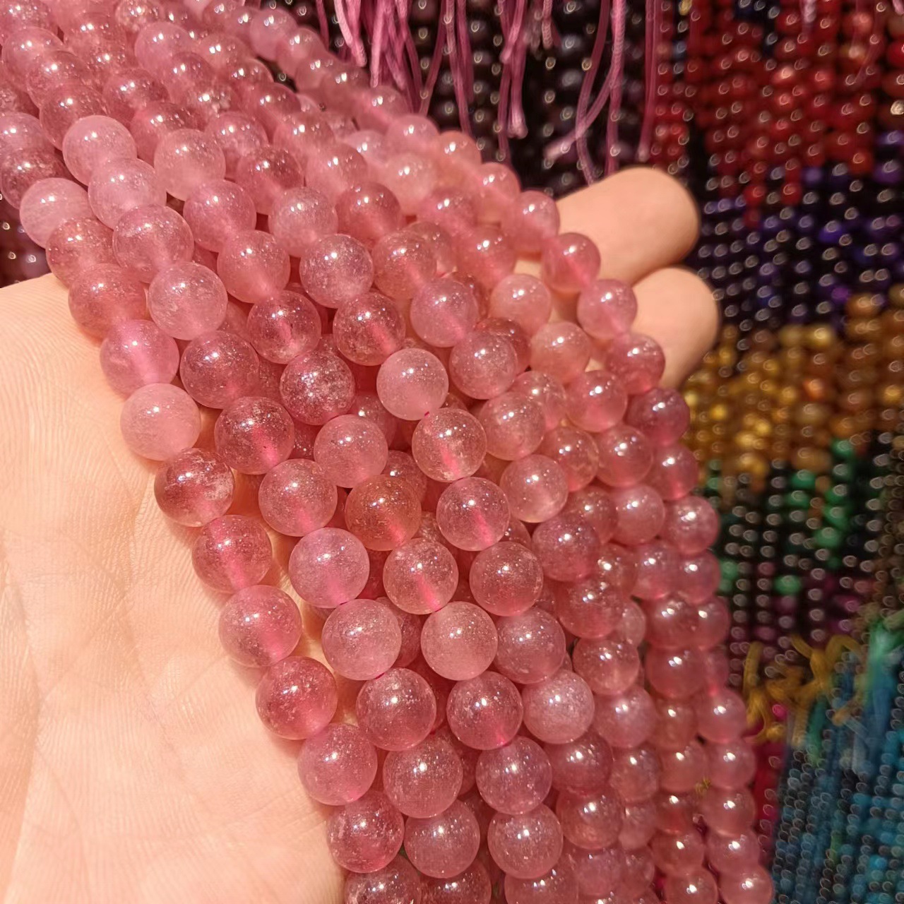 Strawberry Quartz 6 mm ( about 64 teeth )