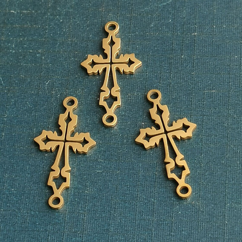 3:gold pendant