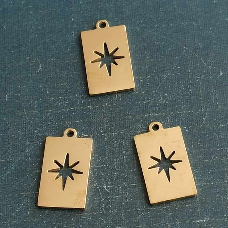 3:gold pendant