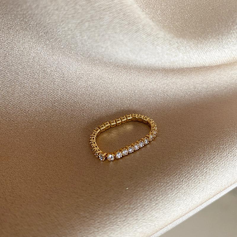 Zircon chain ring