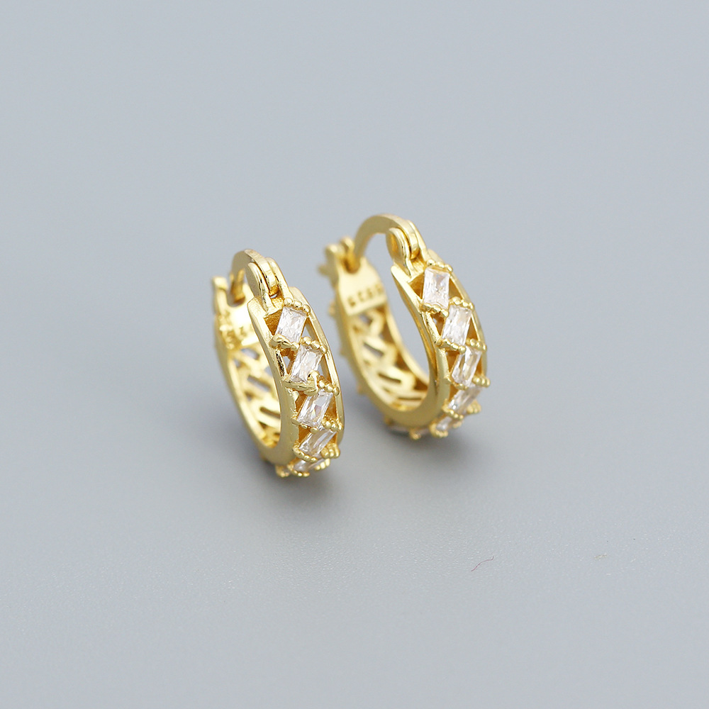 Yellow gold (white stone)