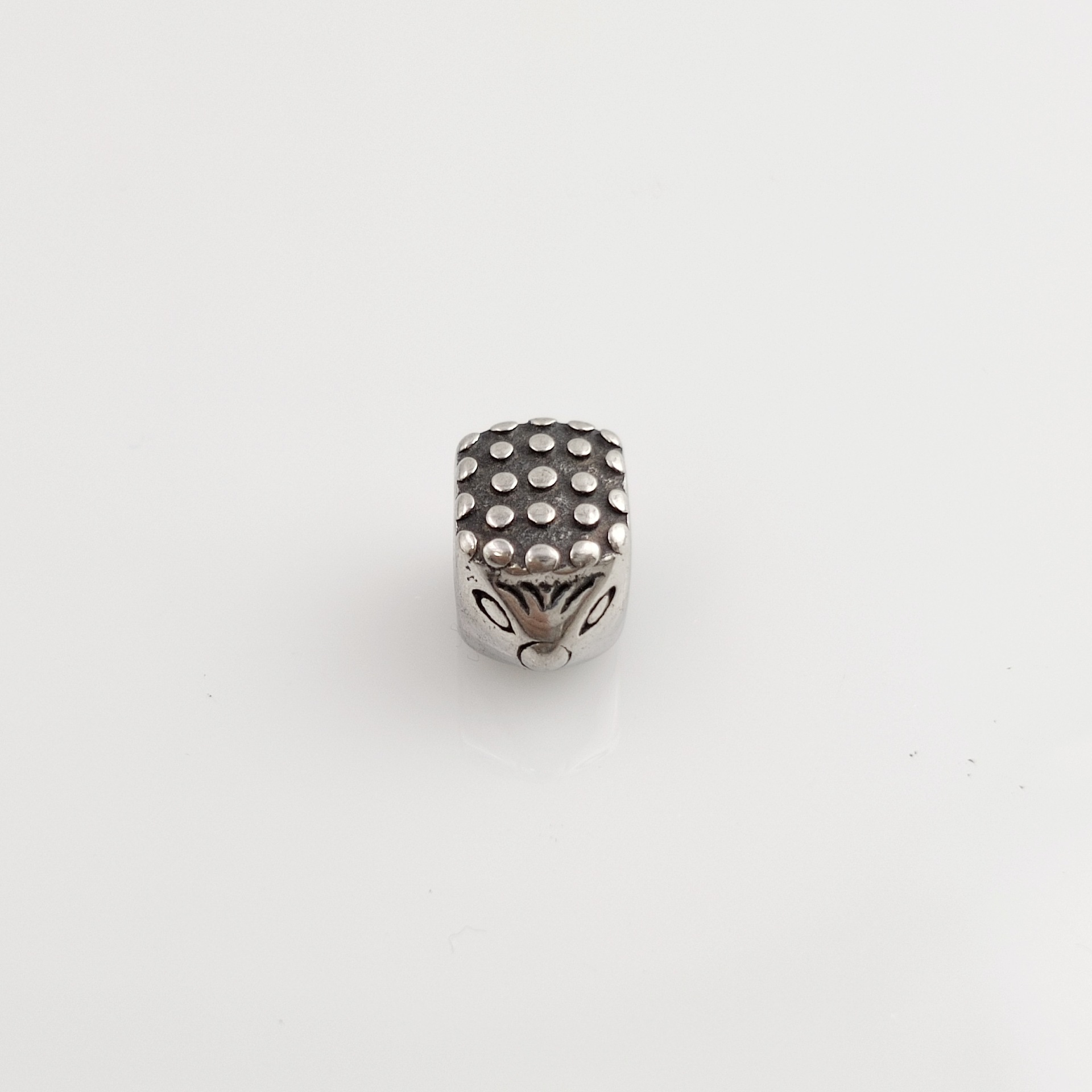 A 12x8x4mm