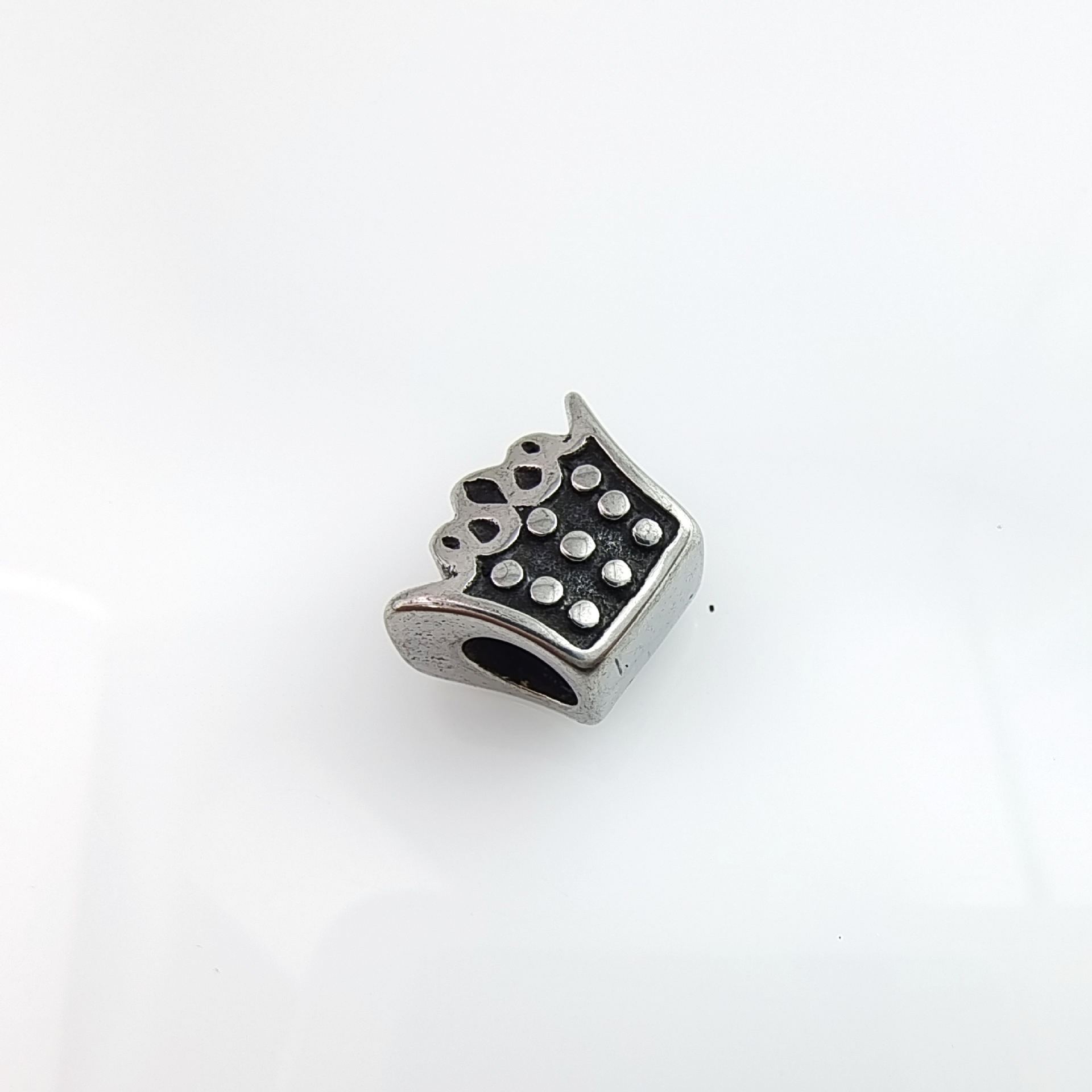 A 10x8x4mm