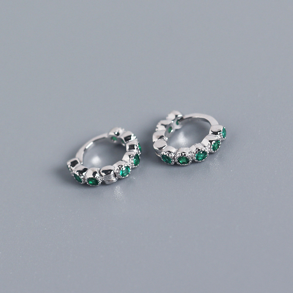 White gold green diamond 5.5mm