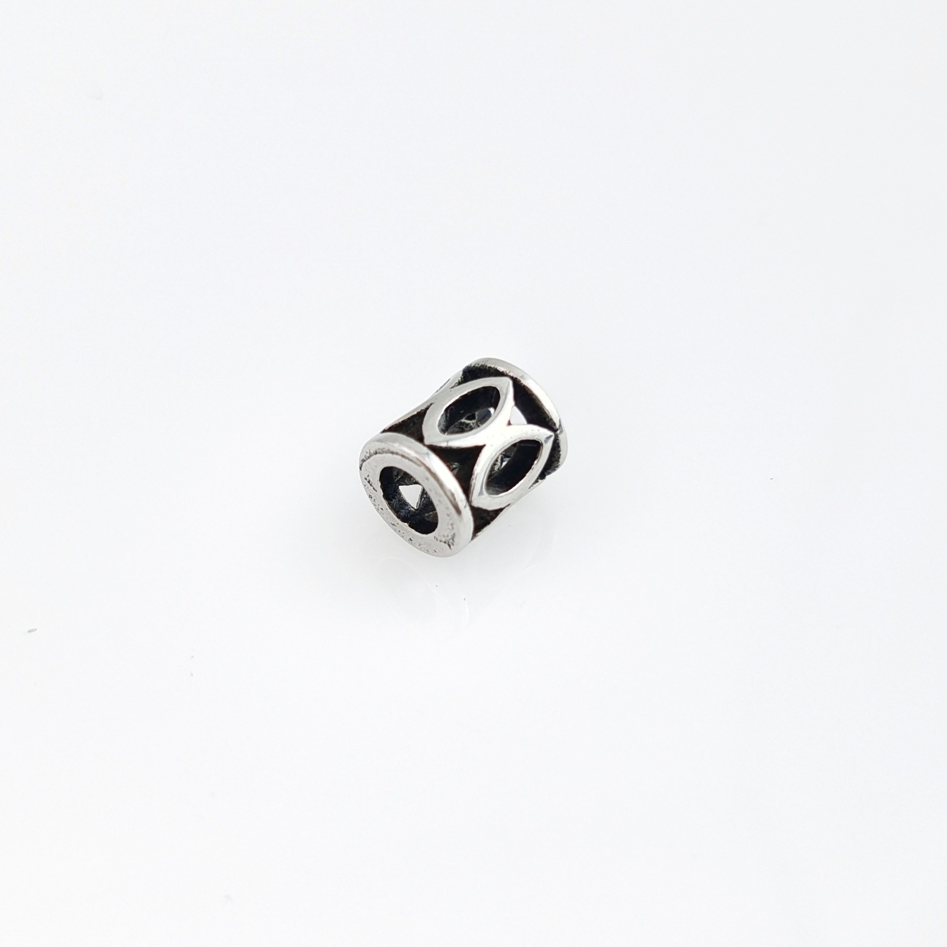 1:A 9.5x8x4mm