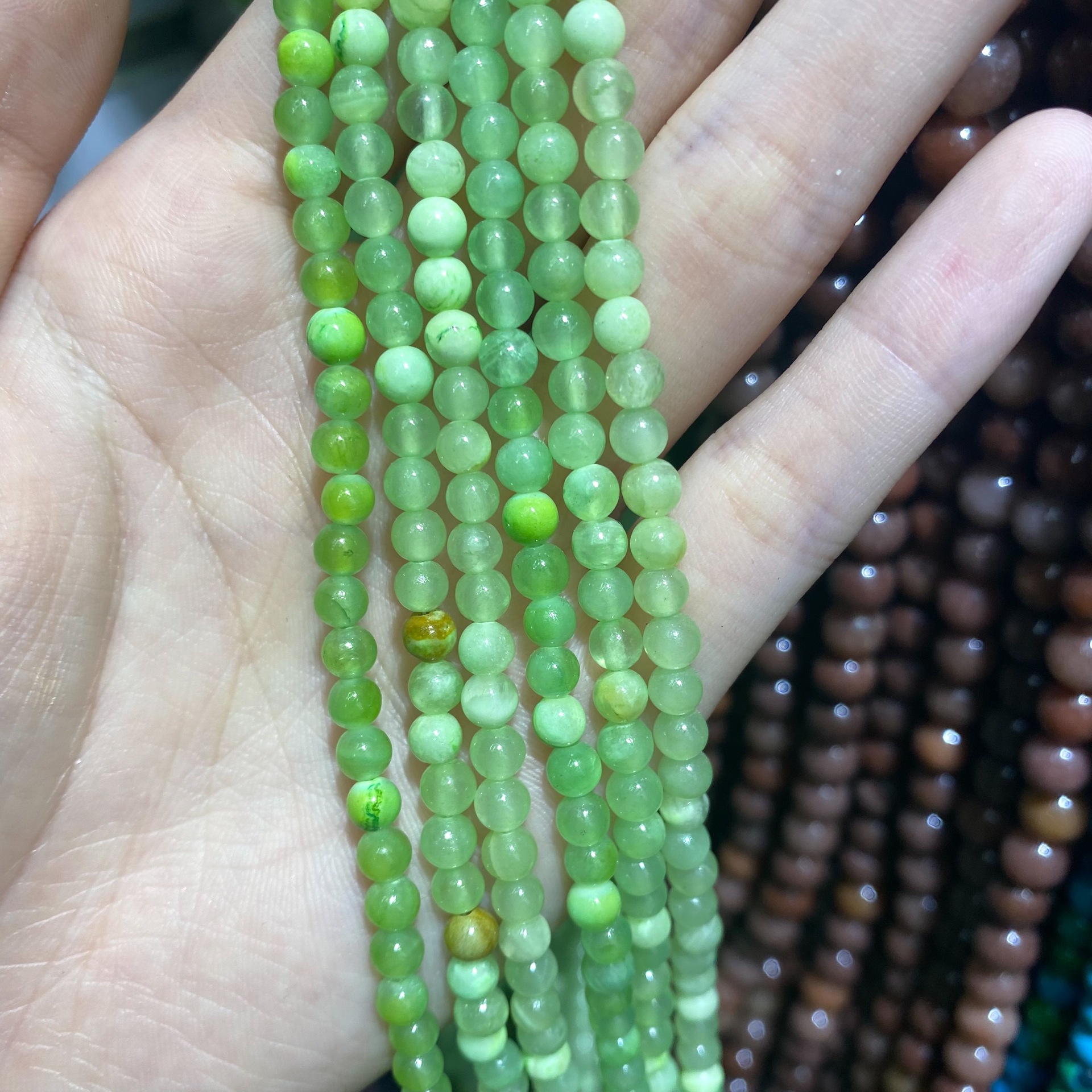 4mm about 93 PCs/Strand