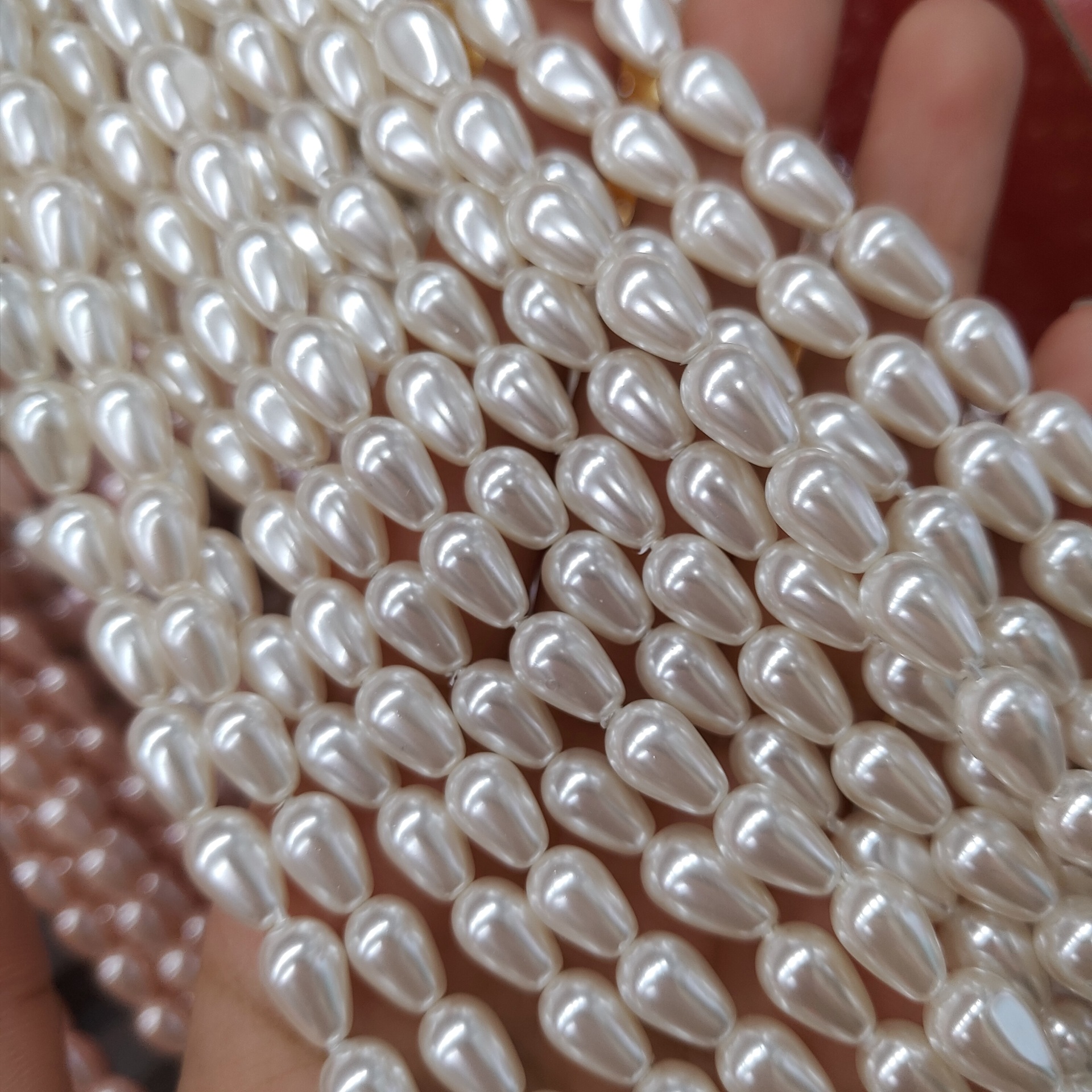 white 6x9mm about 44 PCs/Strand