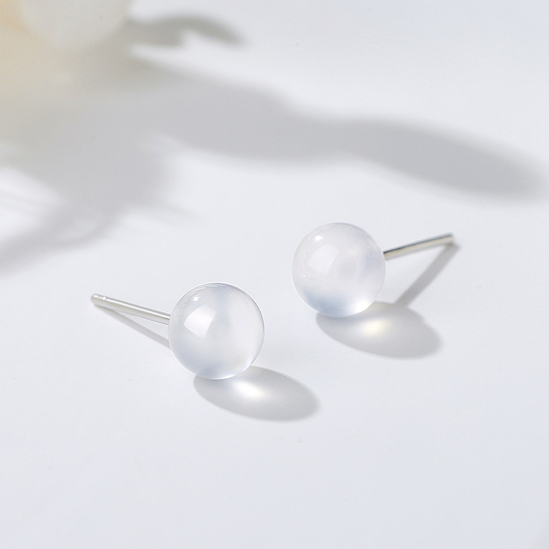 6:White  Onyx earrings 6mm