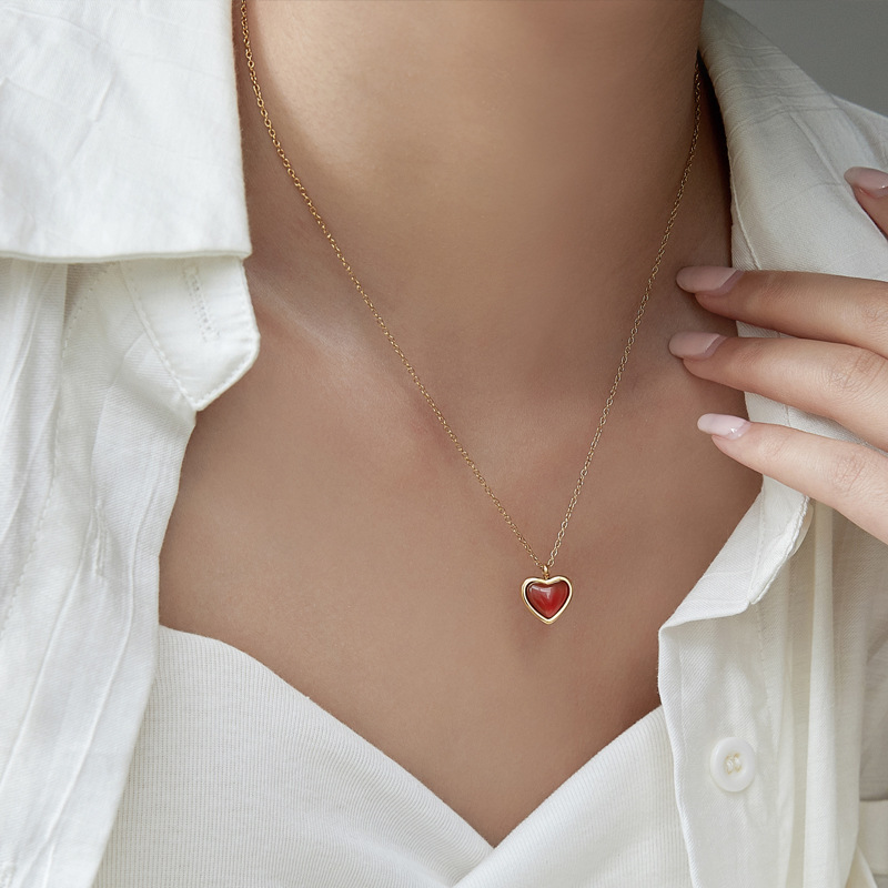 Red agate necklace