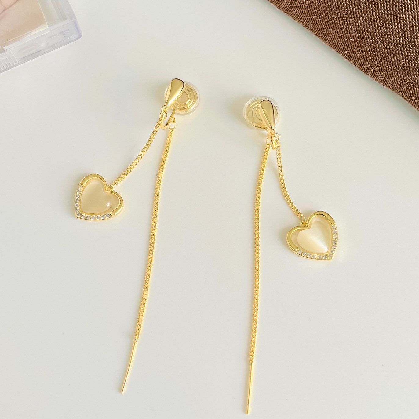 1 clip earring