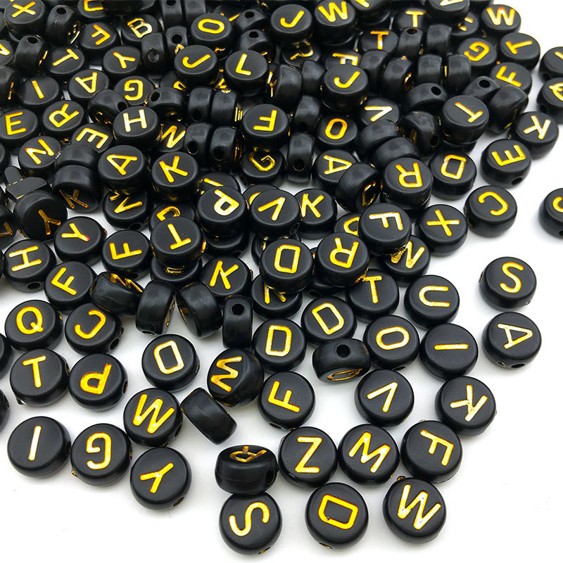 Randomly mix 100 black circular gold letters 3.5 *