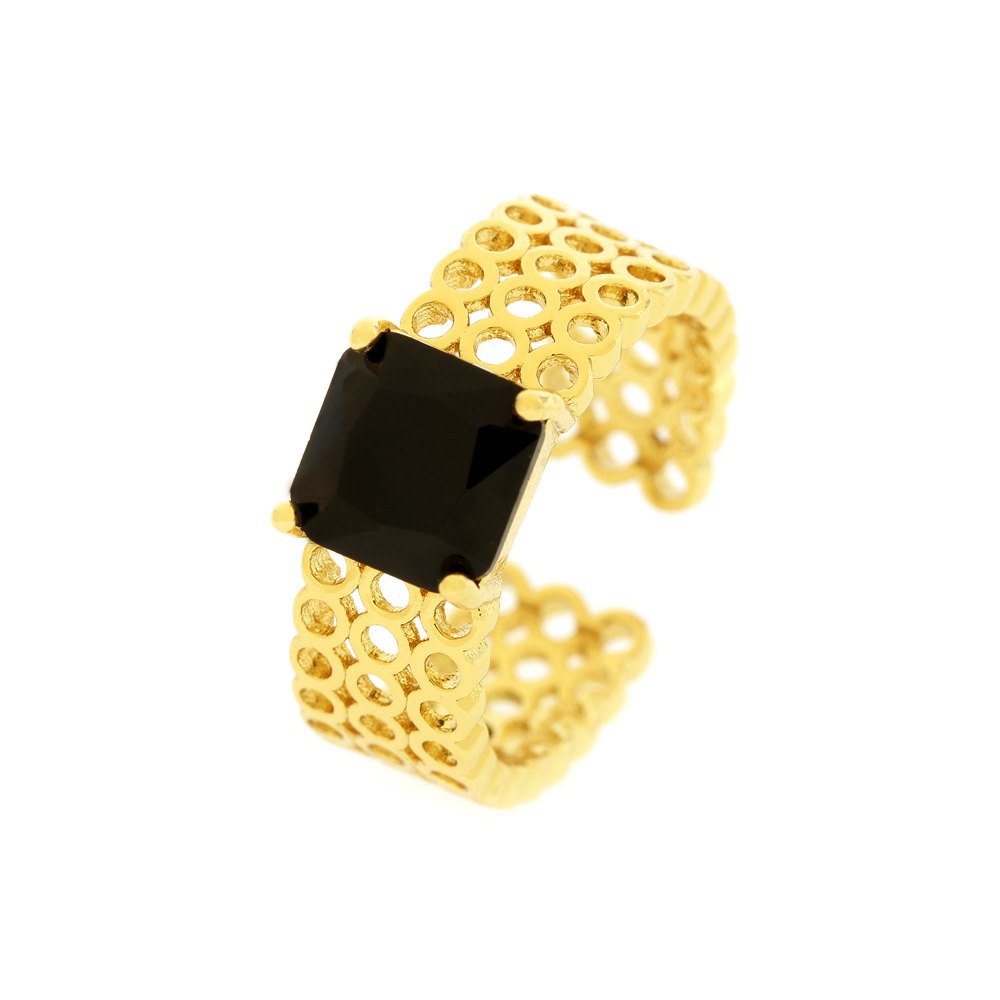 2:Black zircon