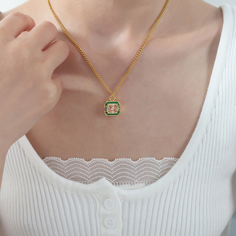 Green glazed gold necklace