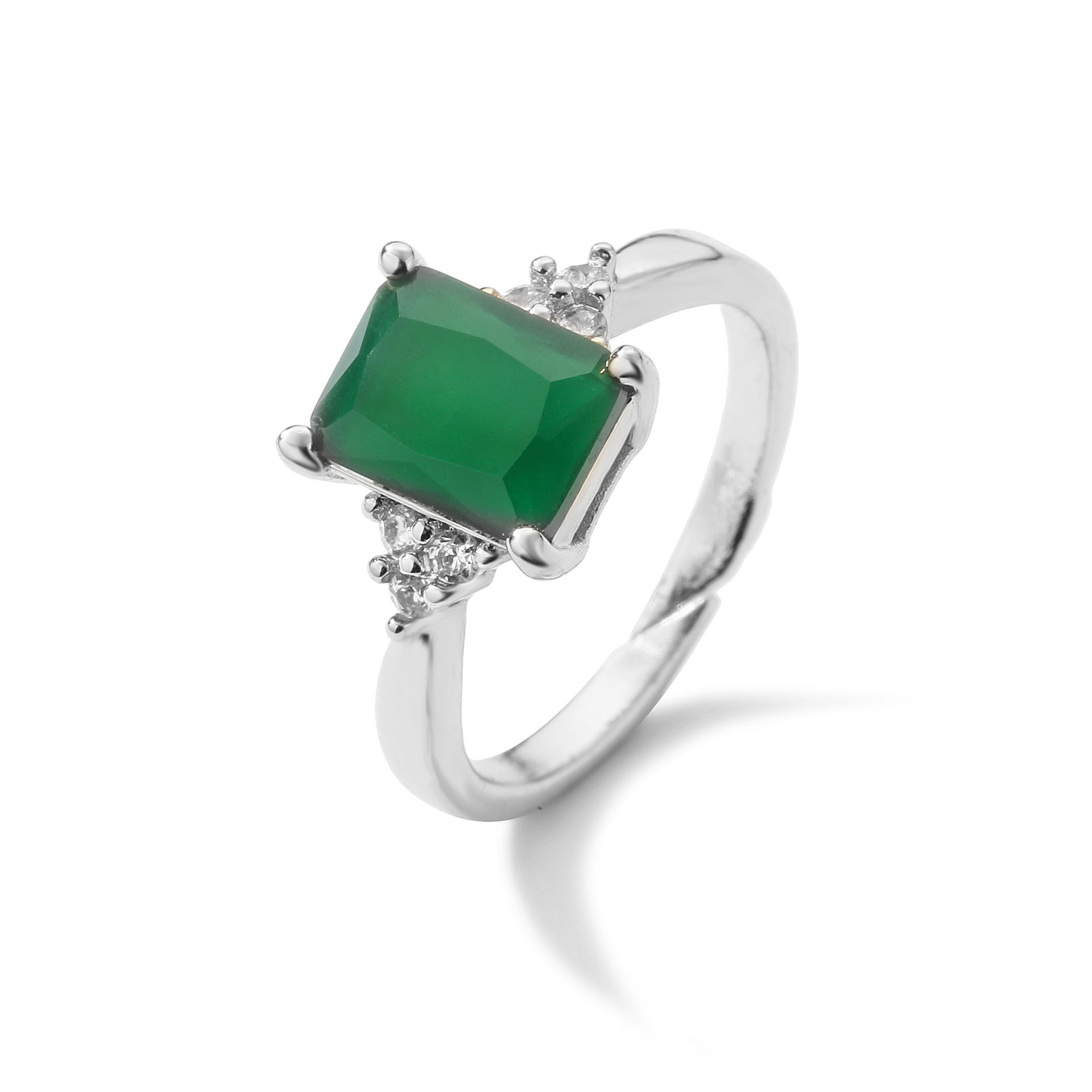 8:White gold green diamond