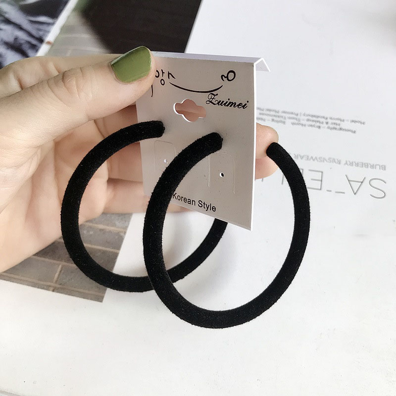 10:Large hoop earrings 6.5cm