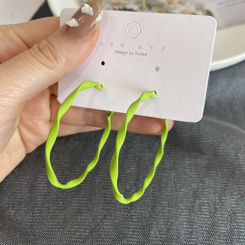 13:Wavy circle earrings 5cm