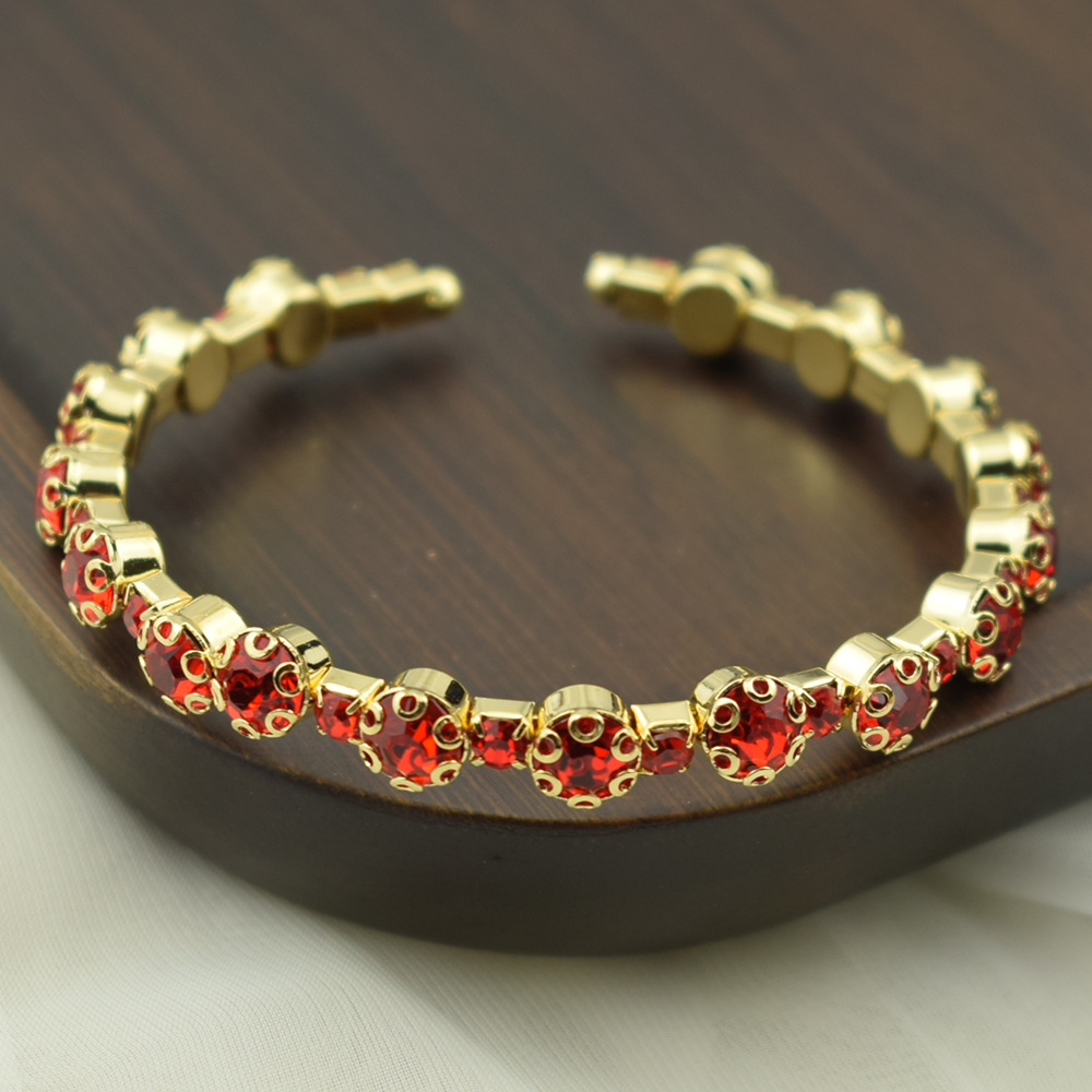 Gold red diamond