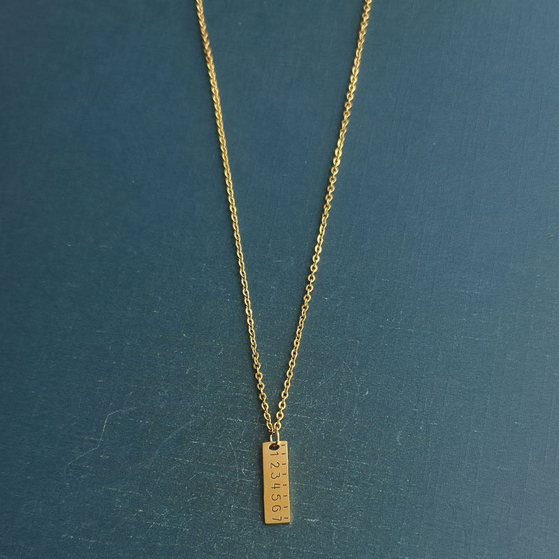 Gold pendant +o chain