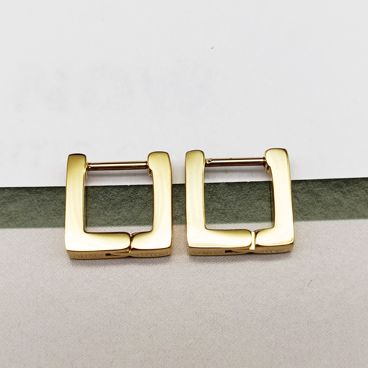 12x12mm gold