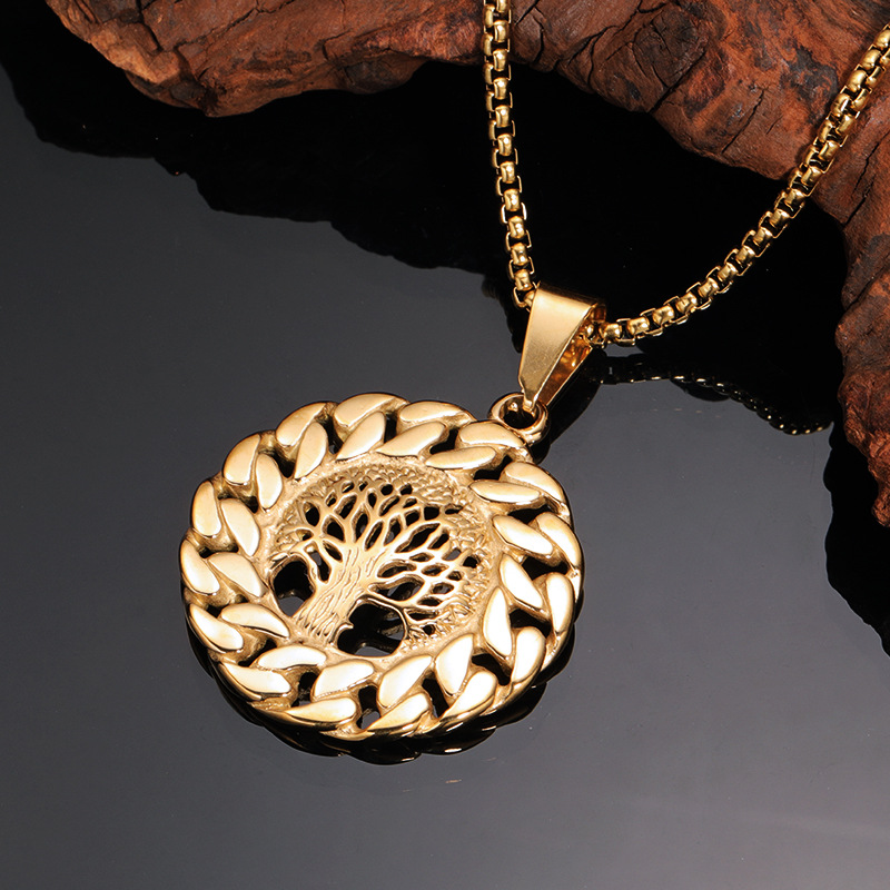 Gold pendant