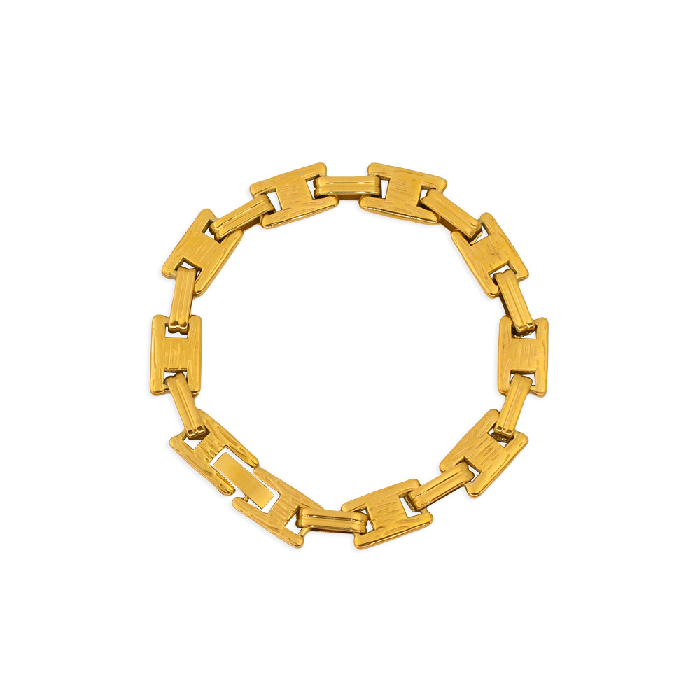 1:Gold bracelet 18cm