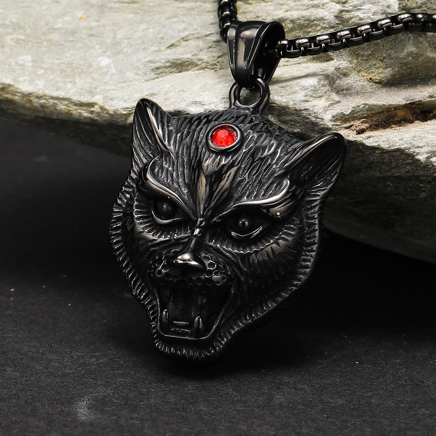 Black pendant, no chain